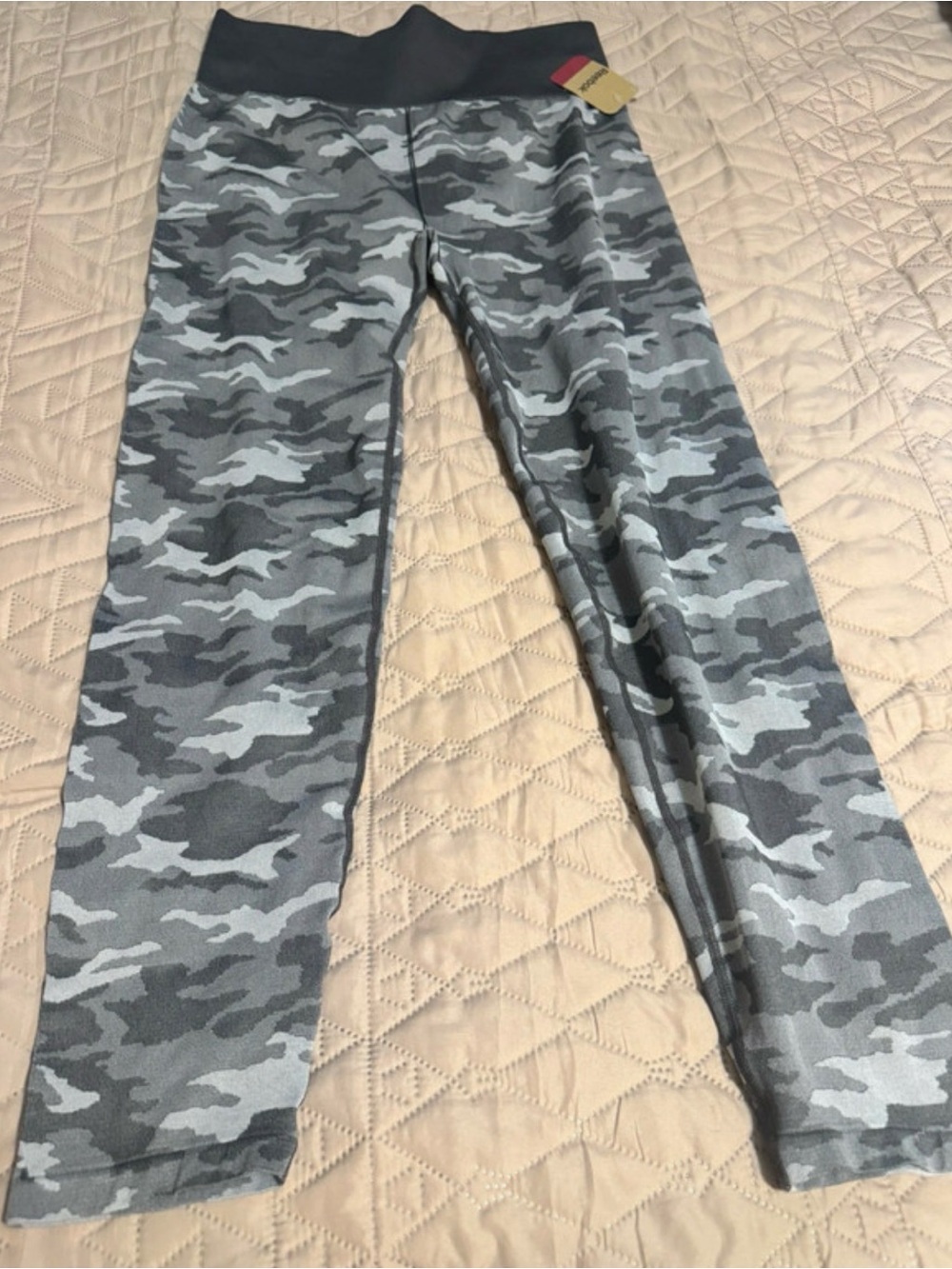 Reebok Womens XL Gray Camo Leggings New With Tags